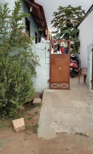 12lakhs only tilled roof house for sale