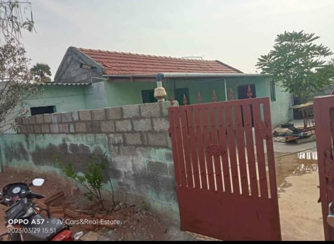 10.50 lakhs only Tiled roof House for sale