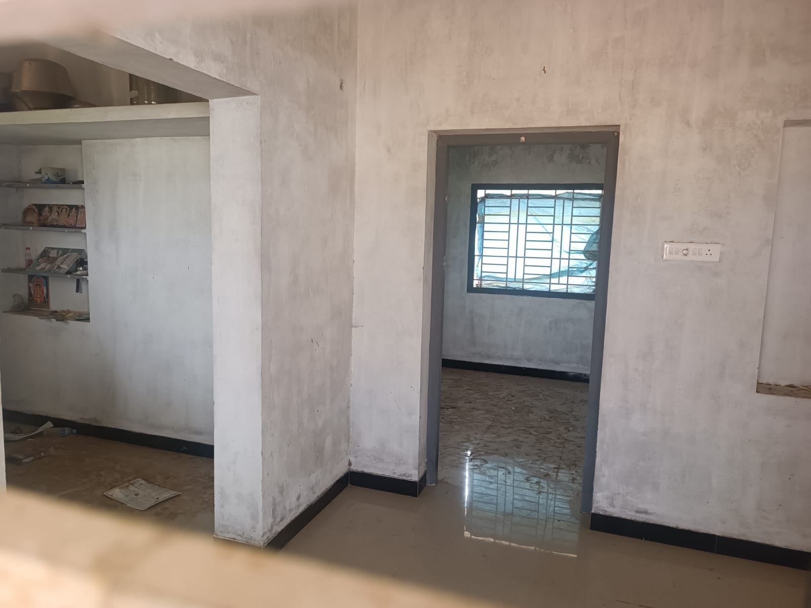 Bank property For sale 5cent 2bhk house 17 lakhs only