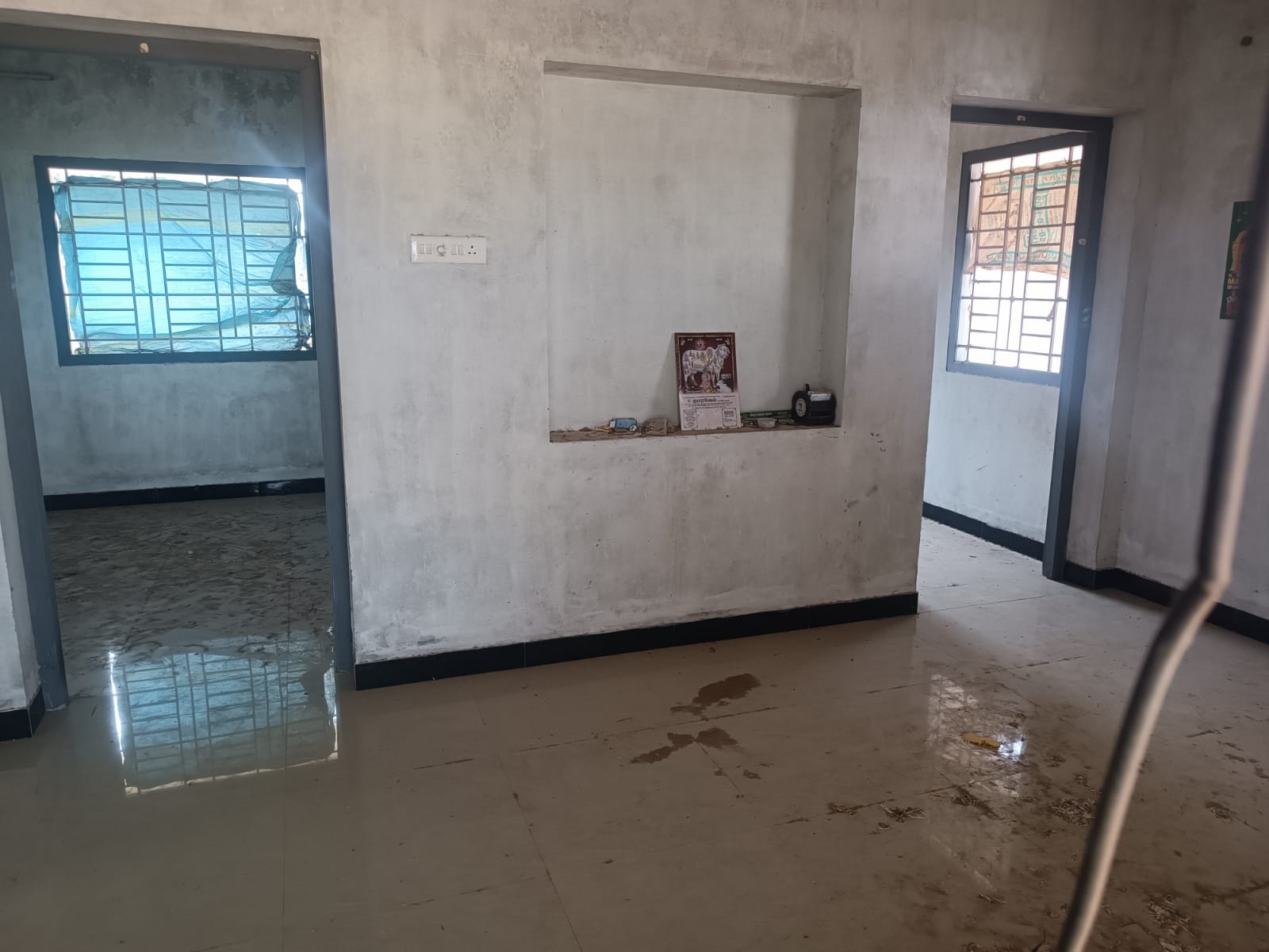 Bank property For sale 5cent 2bhk house 17 lakhs only